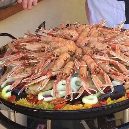 Penzion La Maison Blanche Saint-Jean-dʼAngély